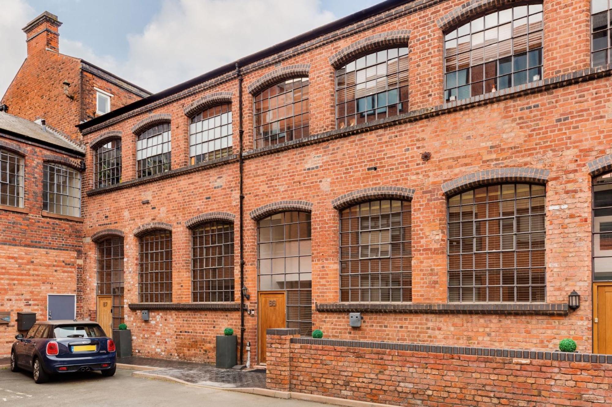 High End Luxury Townhouse In Jq, 4 Bedrooms, Flat Screen Tv In All Rooms, Free Parking, Near Birmingham City Centre Deposit Required المظهر الخارجي الصورة